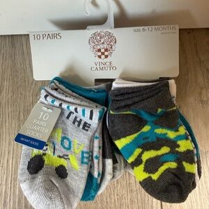 Vince Camuto Gray and Green Infant Socks - 10 Pairs